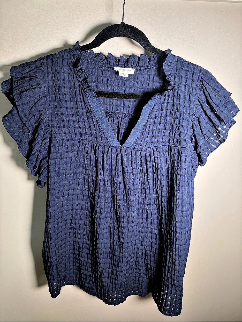 Chic Soul Split Neck Flutter Sleeve Blouse Blue 1x like new!